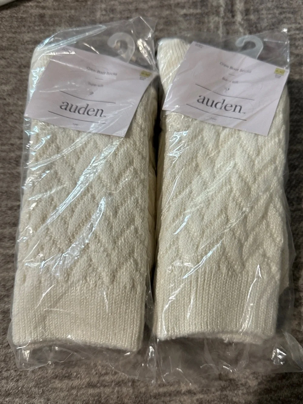 Auden women Ivory Cable Crew Socks - 2 Pack